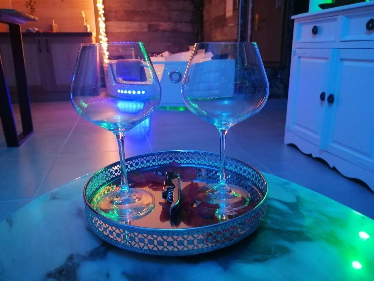 Romantisme Et Glamour 2 Avec Spa , Clim Et Jardin Dijon Dış mekan fotoğraf